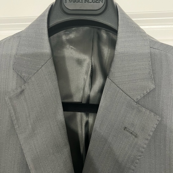Hugo Boss sport coat - Picture 3 of 5